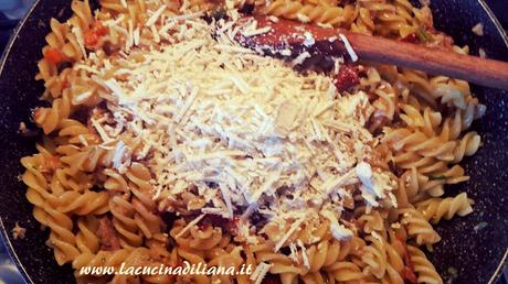 Fusilli con Tonno, Pomodori secchi e Ricotta Salata