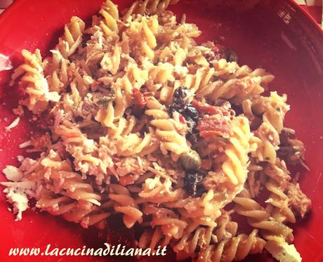 Fusilli con Tonno, Pomodori secchi e Ricotta Salata