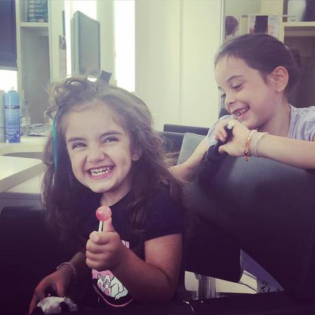 dal-parrucchiere-con-i-bambini