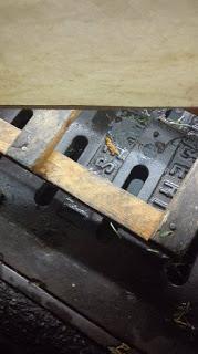 ULTIM'ORA - PAVIA. Acqua fuoriesce dai tombini al Mercato Europeo di viale Matteotti.