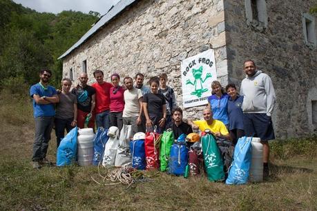 I componenti della spedizione al villaggio di Curraj i Eperm. Fotografia di Orlando Lacarbonara