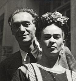 Frida: tra sofferenza e amore. Una vita di passioni.