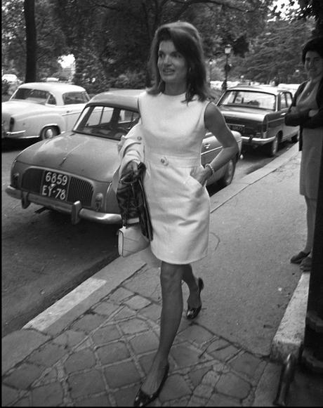 SIXTIES DRESS AND SHOES