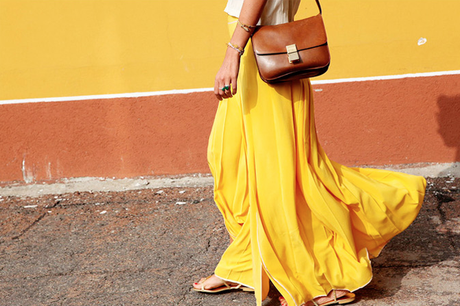 Extra Fashion: fatti la foto in tinta con lo sfondo