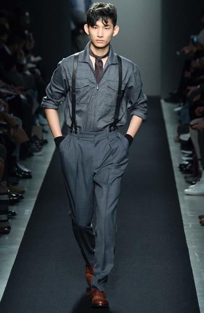 Braces e sleepwear: Bottega Veneta Menswear Fall/Winter '15-16.