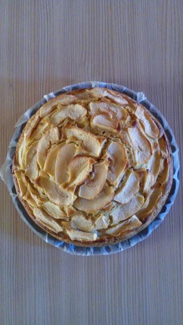 TORTA SOFFICE DI MELE E BANANE