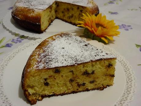 Torta con gocce di cioccolato cotta in padella