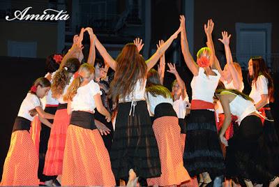 Positano Premia la Danza ... con “Stasera Positano è n'armunia” con le ballerine di Giulia Talamo