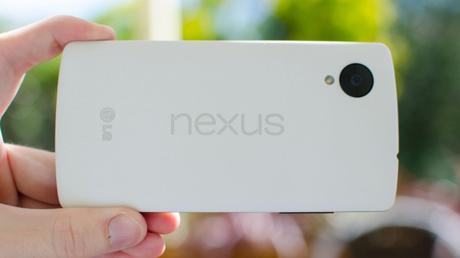 Google ha iniziato il rollout del primo aggiornamento mensile per i propri Nexus