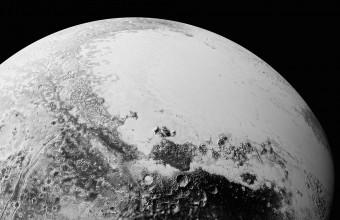 “Prospettiva sintetica” composta con le ultime immagini scaricate da New Horizons