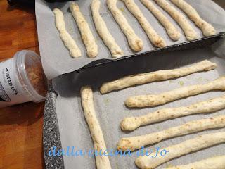 Grissini rustici alle cipolle