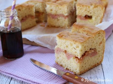 Focaccia morbida alla mortadella