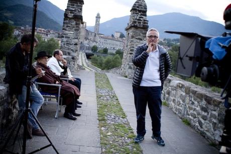 Marco Bellocchio sul set di 'Sangue del mio sangue'. A lui il premio Fipresci