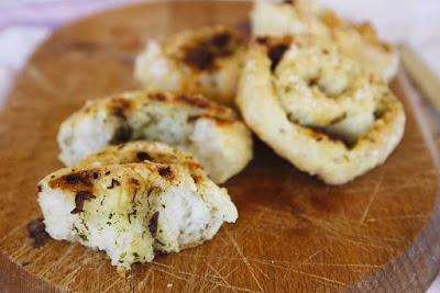 TURBANTI DI PANE SENZA GLUTINE ALLE ACCIUGHE: Non c'è spiga che tenga!