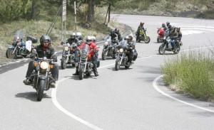 gruppo-motociclisti-pericolo