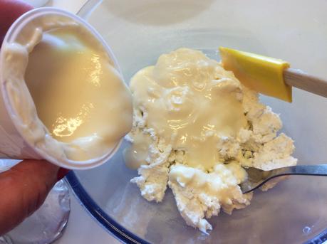 CHEESECAKE RICOTTA YOGURT LIME E CILIEGIE