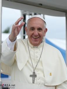 Papa Francesco. Photo credit: KOREA.NET - Official page of the Republic of Korea / Foter / CC BY-SA