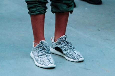 adidas_yeezy_350_boost_release_info_3-770x513