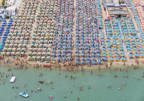 FOTOGRAFIA: Le spiagge di Bernhard Lang