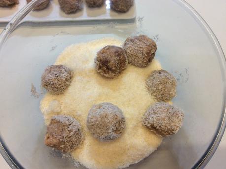 DOLCETTI AL COCCO E MASCARPONE