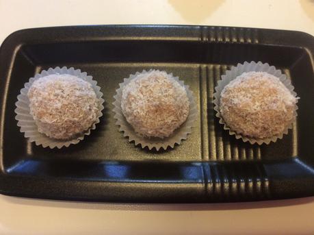 DOLCETTI AL COCCO E MASCARPONE