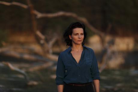 Recensione: L’ATTESA con Juliette Binoche. Giuseppe non c’è (e il film neanche)