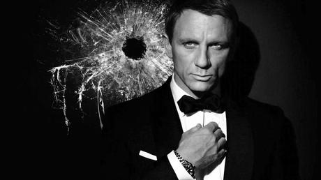 Spectre: la copertina di Empire è tutta per Bond