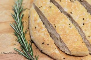 Focaccia al rosmarino a lunga lievitazione