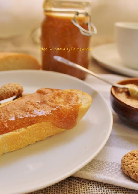 Marmellata di Pesche e Amaretti