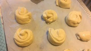 MANGIA CIO' LEGGI brioche alla crema ricetta bimby) 