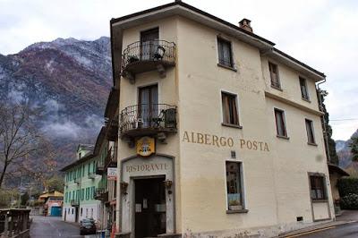 Tra le montagne del Canton Ticino.