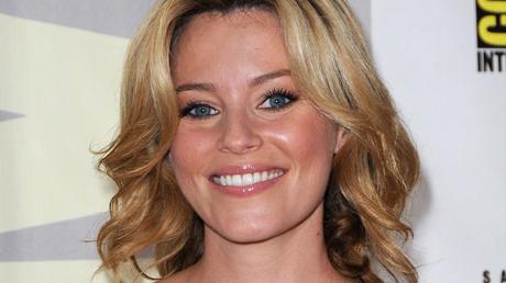 Front Man: nuovo pilot per Elizabeth Banks e Emily Kapnek