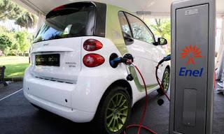 PAVIA. Prima colonnina per la carica dei veicoli elettrici: Pavia apre al futuro di una mobilità davvero sostenibile.