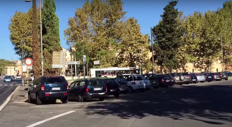 Inaugurata Piazza dell'Emporio a Testaccio. Come da noi previsto, 350mila euro buttati al cesso. Ecco perché