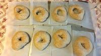 Bagels integrali senza uova e latticini con la macchina del pane