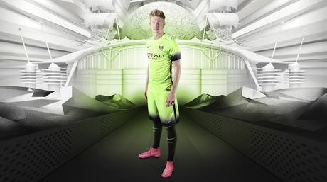 Manchester City, terza maglia 2015-2016 di Nike