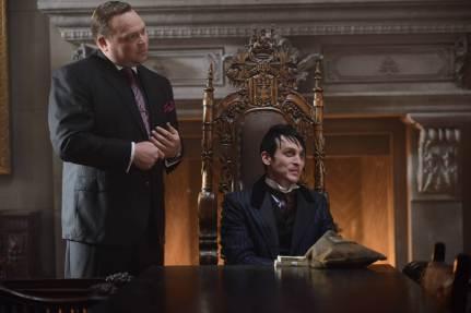 Recensione | Gotham 2×01 “Damned If You Do…”