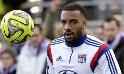 Chelsea-Lione: contatti per Lacazette