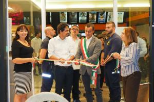 OLYMPUS DIGITAL CAMERA