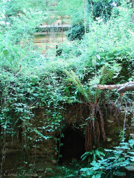 Bracciano (RM), Vicarello, particolare cunicolo di epoca romana