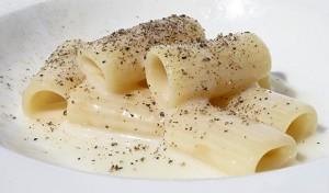 |⇨ Rigatoni cacio e pepe