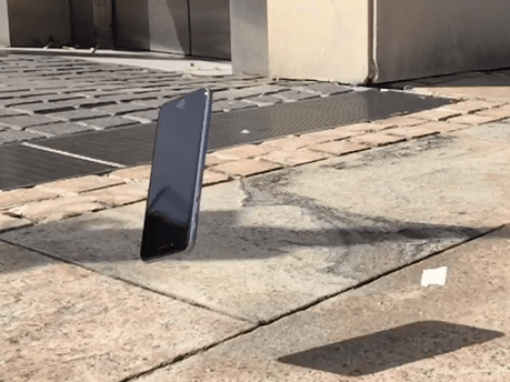 Arrivano i primi drop test per iPhone 6s vs iPhone 6S Plus