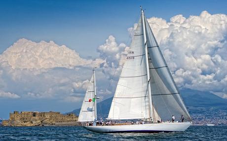 Velalonga 2015: regata con 200 vele nel golfo di Napoli