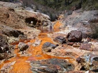 Una immagine del fiume acido di Rio Tinto, in Spagna. Crediti: Carol Stoker, NASA