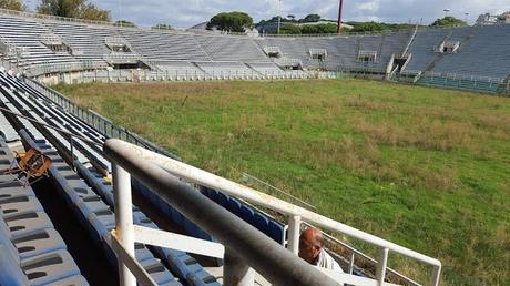 25 foto dallo Stadio Flaminio. Capolavoro d'architettura in zona di lusso lasciato morire in abbandono per incapacità e sciatteria