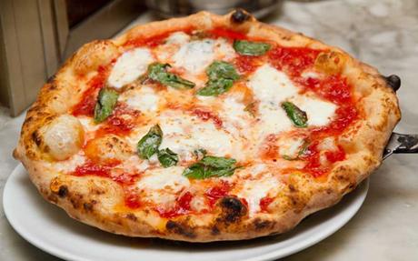 Le Sorelle Bandiera: la Pizzeria Geotermica a Napoli