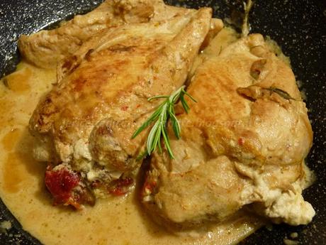 Petto di pollo ripieno con peperoni grigliati e philadelphia