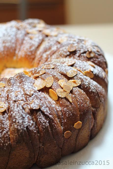 Torta brioche alla panna e crema pasticcera super veloce