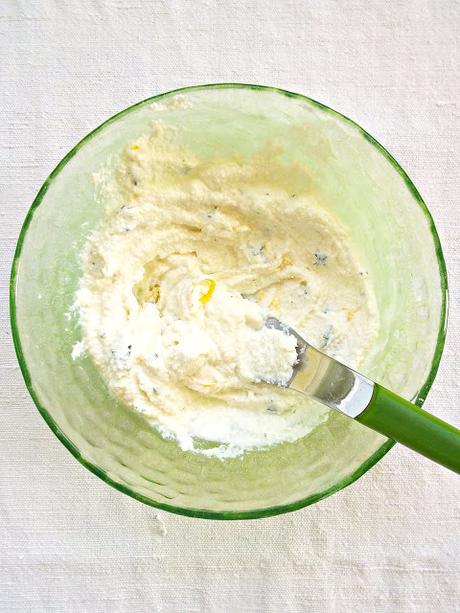 Linguine al farro con ricotta, limone e timo