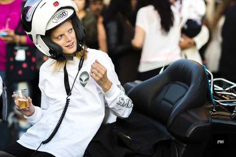 Extra Fashion: life on Mars, extraterrestri, ufo e invasioni aliene